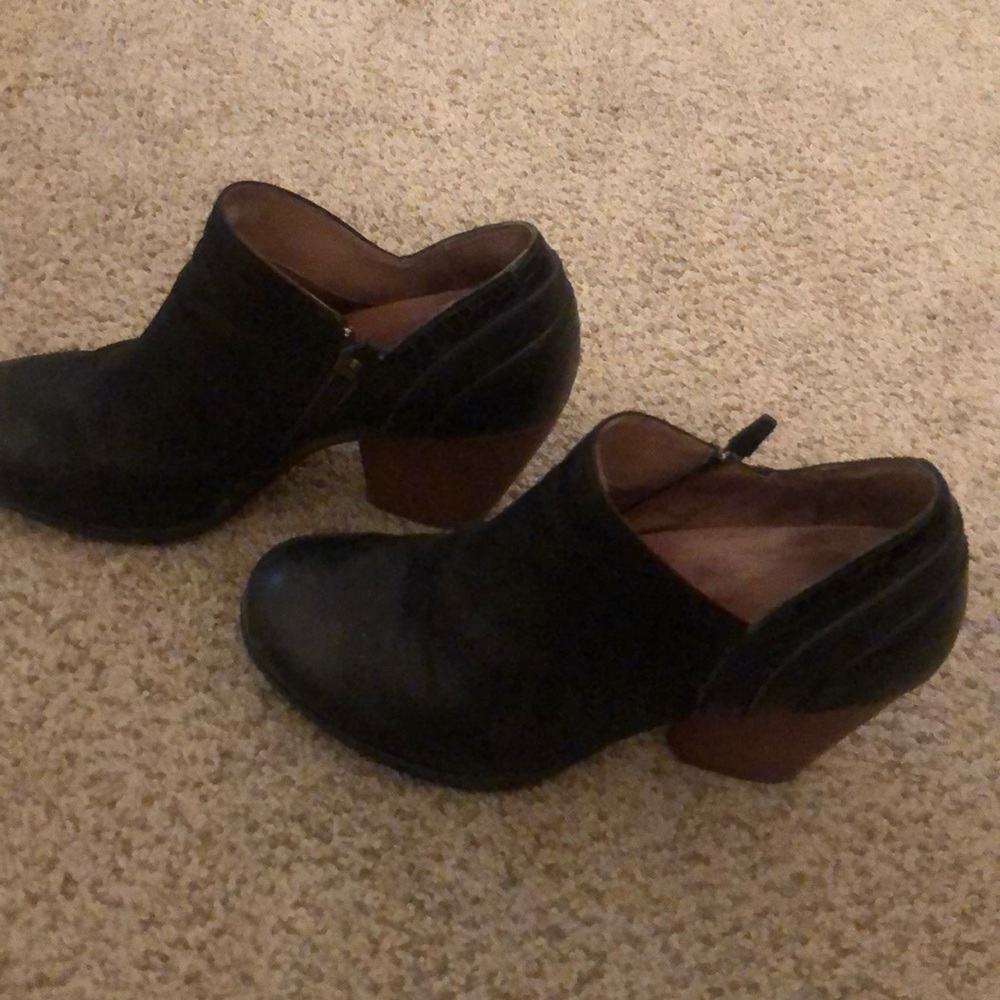 Born booties